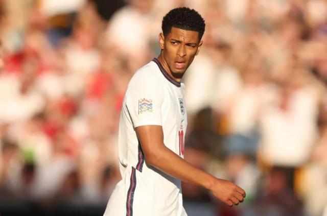 教练组把他 教练组把他