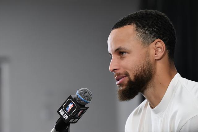 策再次回到 策再次回到